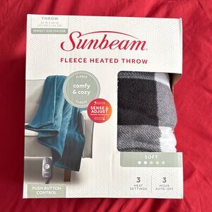 Sunbeam Cozy Fleece Heated Throw in Gray and White